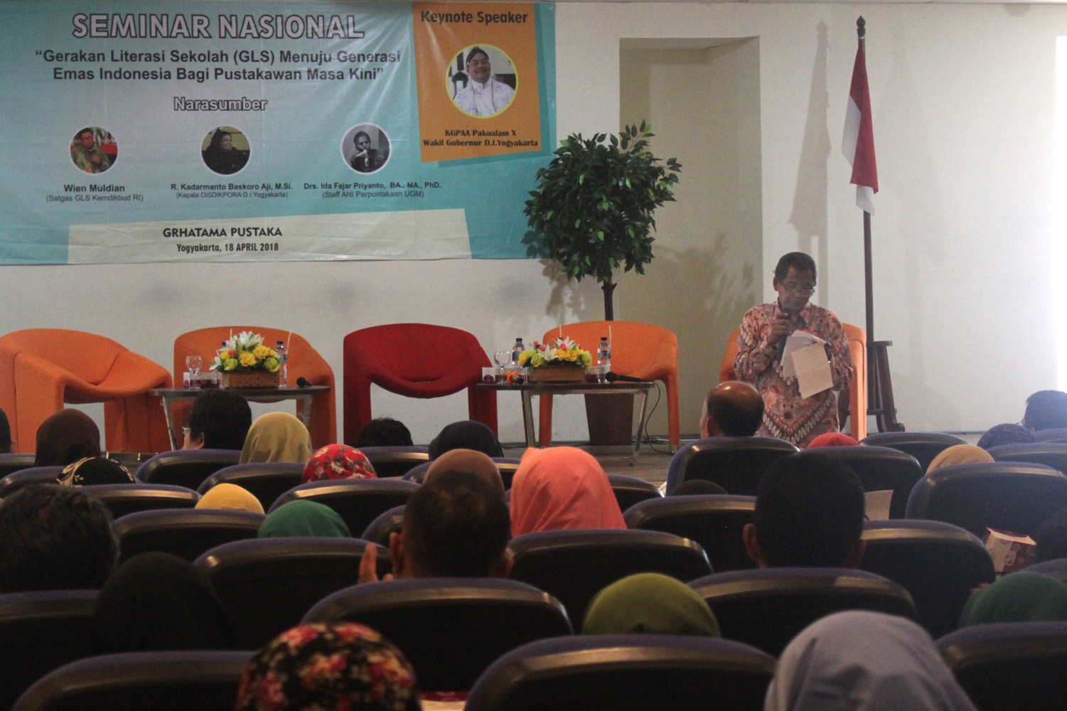 Staf Ahli Sosbud Membuka Seminar ATPUSI